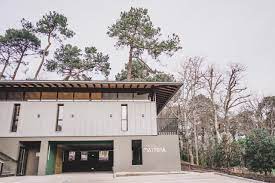 Fachada principal del Espace Maitena